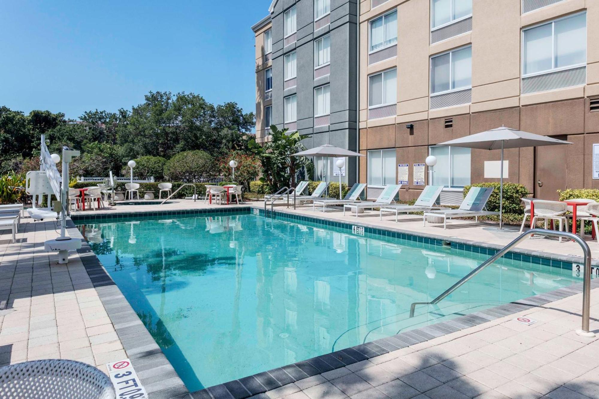 Hilton Garden Inn Sarasota-Bradenton Airport מראה חיצוני תמונה